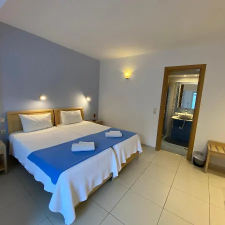 Stelios Place Aparthotel Perissa (Santorini)